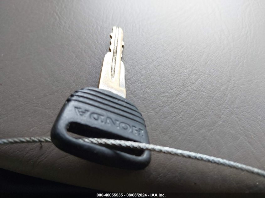 1998 Honda Civic Dx VIN: 2HGEJ6620WH555017 Lot: 40055535