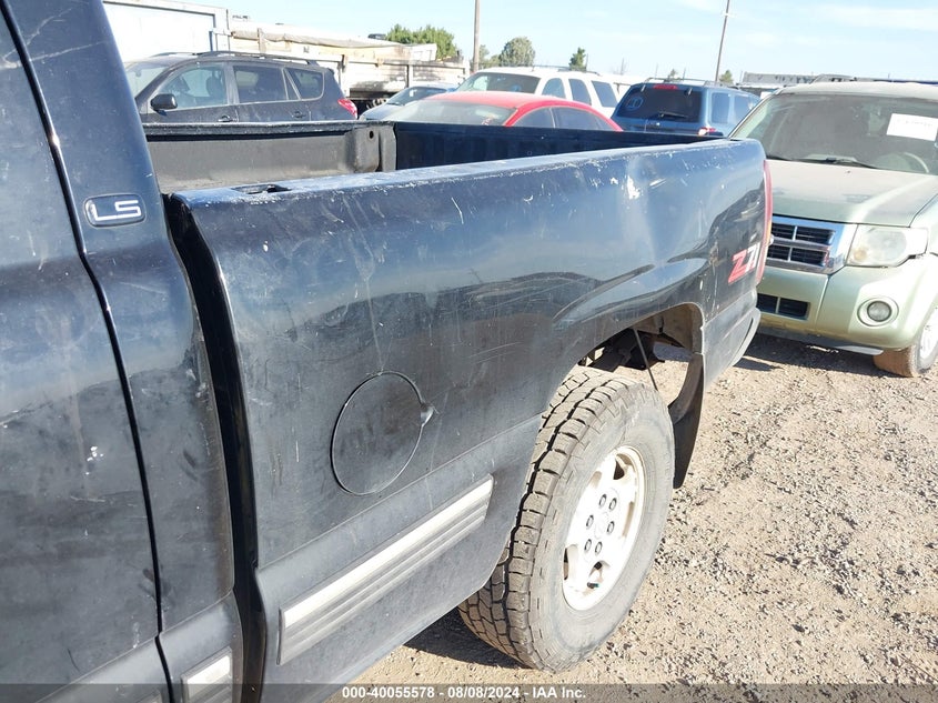 2000 Chevrolet Silverado K1500 VIN: 2GCEK19T9Y1284182 Lot: 40055578