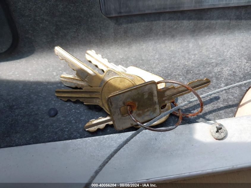 1994 Chevrolet P30 VIN: 1GBKP37NXR3327772 Lot: 40056204