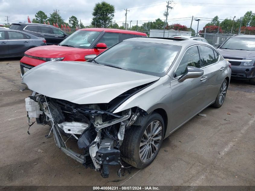 58ADZ1B11LU072247 2020 LEXUS ES - Image 2