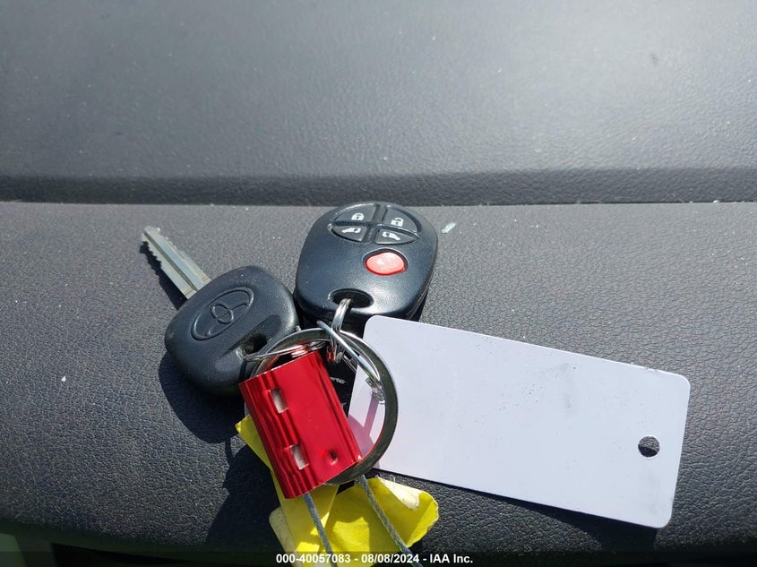 2015 Toyota Sienna Le 8 Passenger VIN: 5TDKK3DC4FS638833 Lot: 40057083