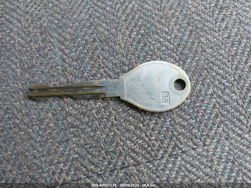 2001 Subaru Forester L VIN: JF1SF63511H768760 Lot: 40057138