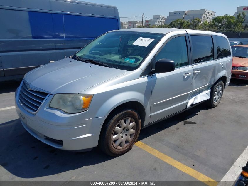 2A4RR4DE3AR149272 2010 Chrysler Town & Country Lx