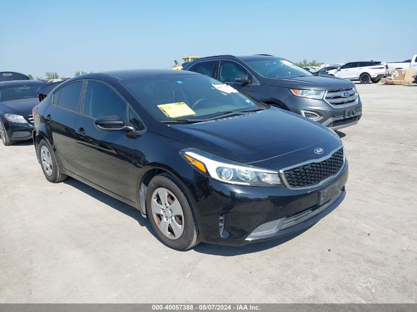 3KPFL4A77HE012430 2017 KIA FORTE - Image 1