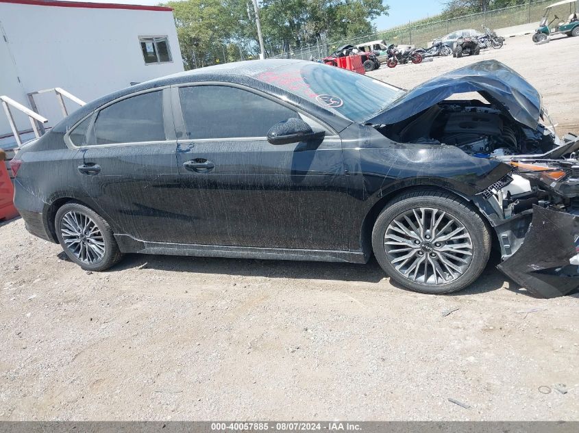 2023 Kia Forte Gt-Line VIN: 3KPF54AD0PE555746 Lot: 40057885