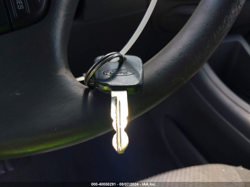 2000 Ford Expedition Xlt VIN: 1FMRU1568YLB43153 Lot: 40058291