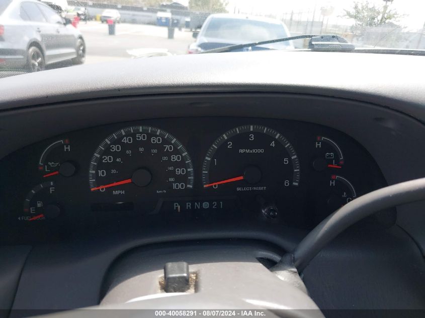 2000 Ford Expedition Xlt VIN: 1FMRU1568YLB43153 Lot: 40058291