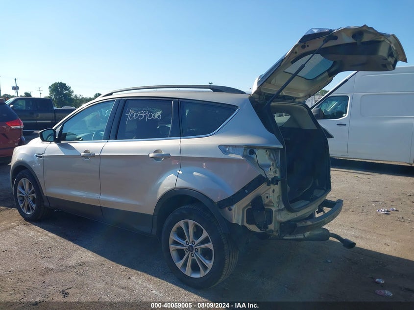 VIN 1FMCU0GD3HUC04561 2017 FORD ESCAPE SE