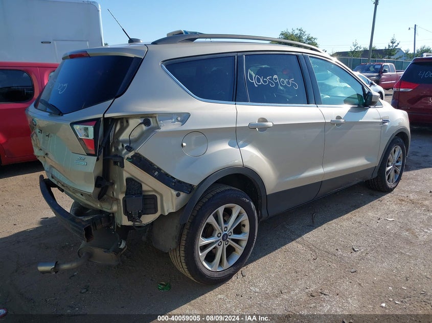 VIN 1FMCU0GD3HUC04561 2017 FORD ESCAPE SE