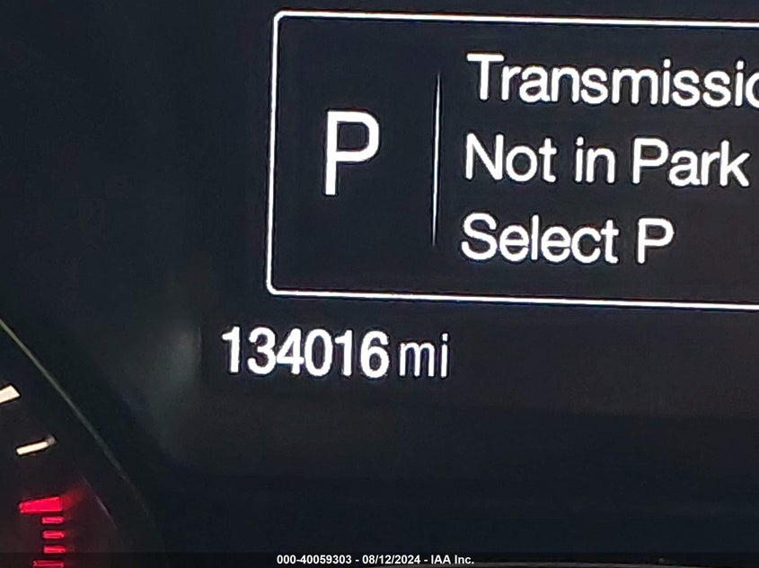 VIN 1FMCU9GD3JUD13015 2018 FORD ESCAPE SE