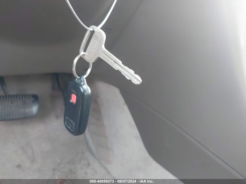 2000 Toyota Camry Le VIN: JT2BG22K9Y0470935 Lot: 40059373