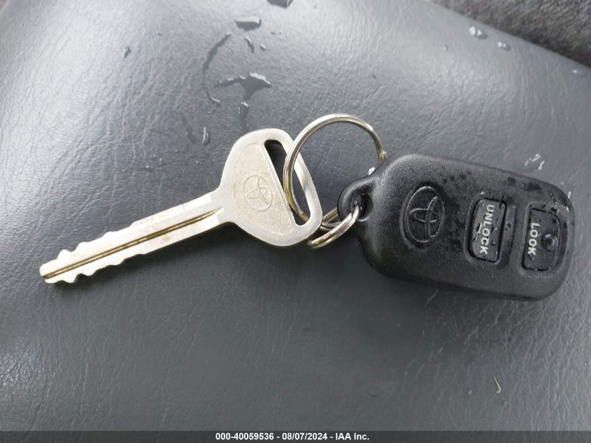 2000 Toyota Camry Le VIN: JT2BG22K5Y0432277 Lot: 40059536