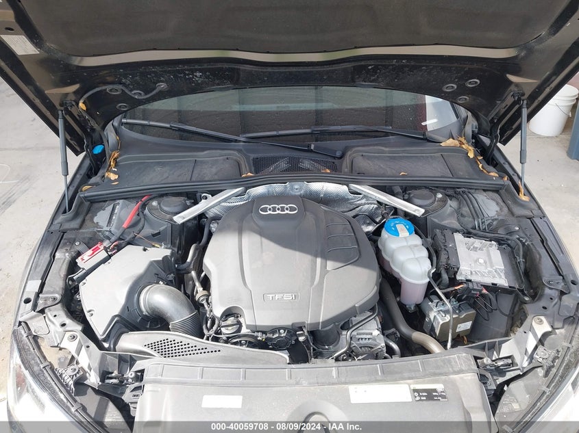 2017 Audi A4 2.0T Premium VIN: WAUANAF4XHN032391 Lot: 40059708