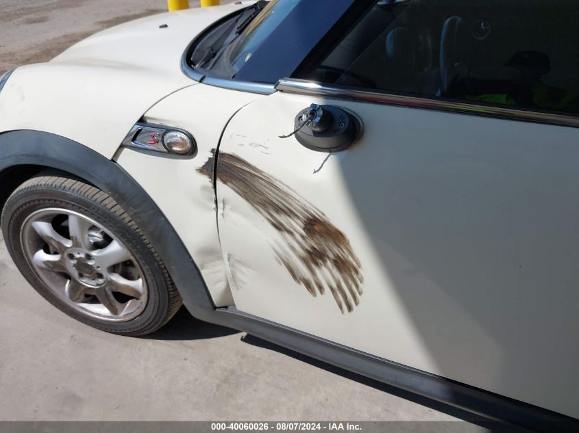 2009 Mini Cooper S VIN: WMWMF73589TW84224 Lot: 40060026