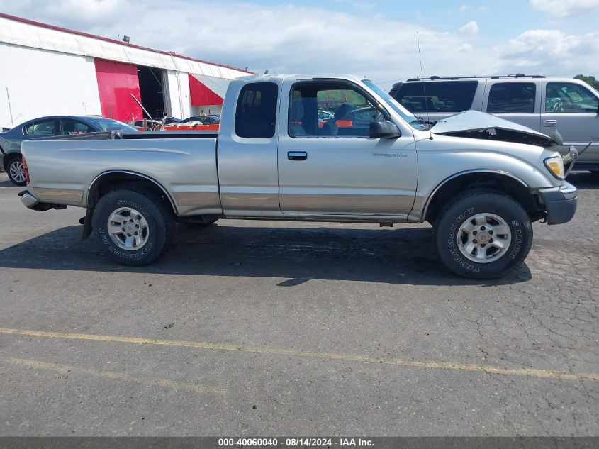 2000 Toyota Tacoma Base V6 VIN: 4TAWN72N1YZ662220 Lot: 40060040