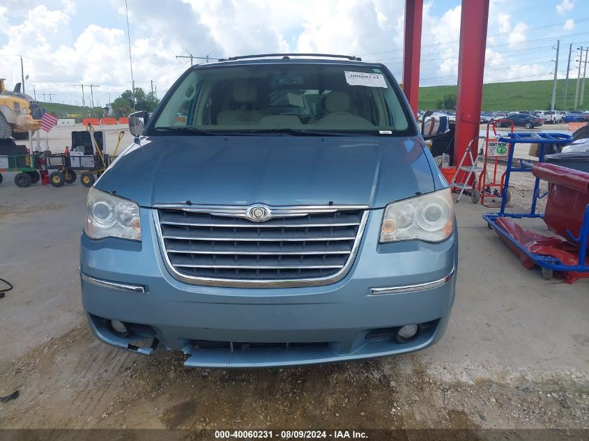 2A4RR6DX1AR133732 2010 Chrysler Town & Country Limited