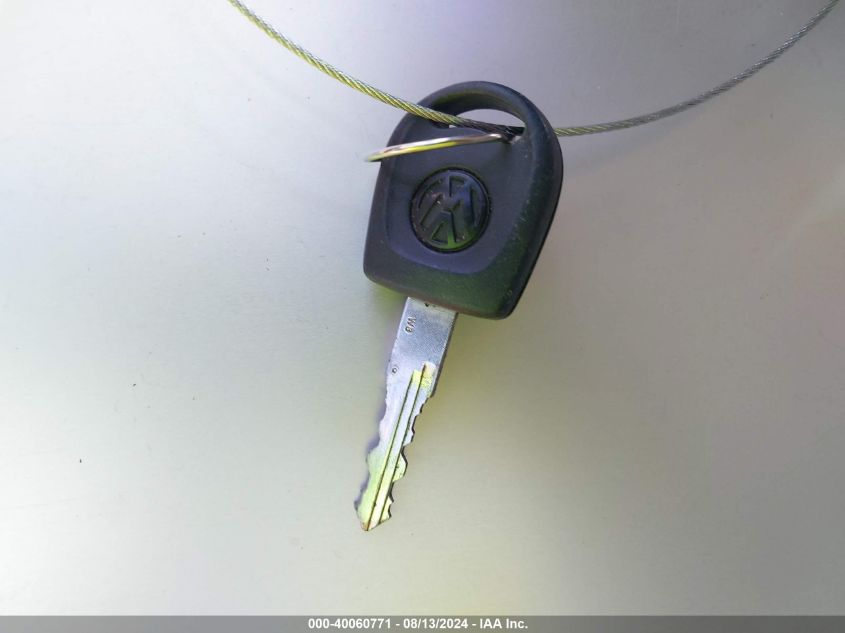 2002 Volkswagen Eurovan Gls VIN: WV2KB47012H071567 Lot: 40060771