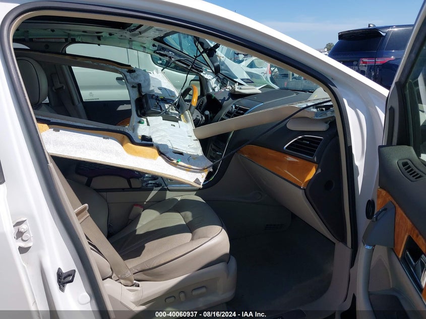 2013 LINCOLN MKX - 2LMDJ6JK9DBL42424