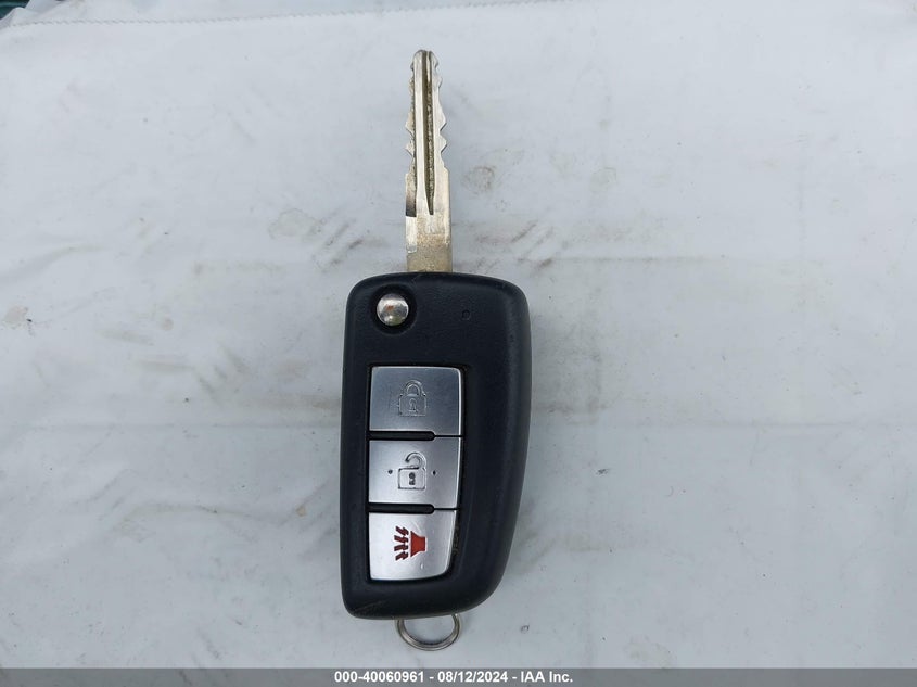 2015 NISSAN ROGUE S/SL/SV - KNMAT2MT4FP587444