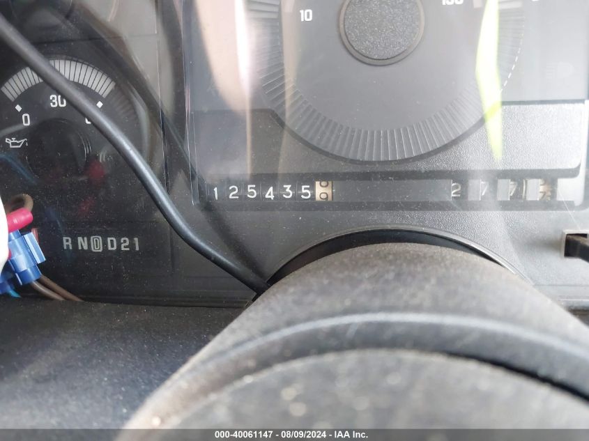 1988 Chevrolet Gmt-400 C2500 VIN: 1GCFC24K5JZ206727 Lot: 40061147