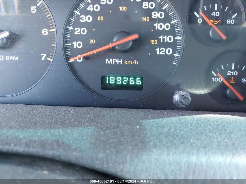 2000 Jeep Grand Cherokee Laredo VIN: 1J4GW48NXYC265663 Lot: 40062181