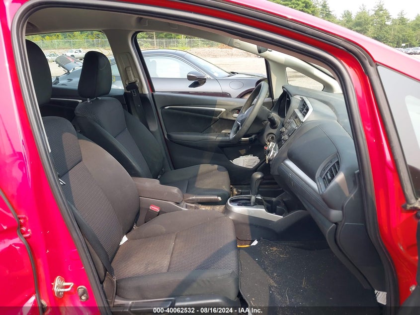VIN 3HGGK5H48JM719655 2018 HONDA FIT LX