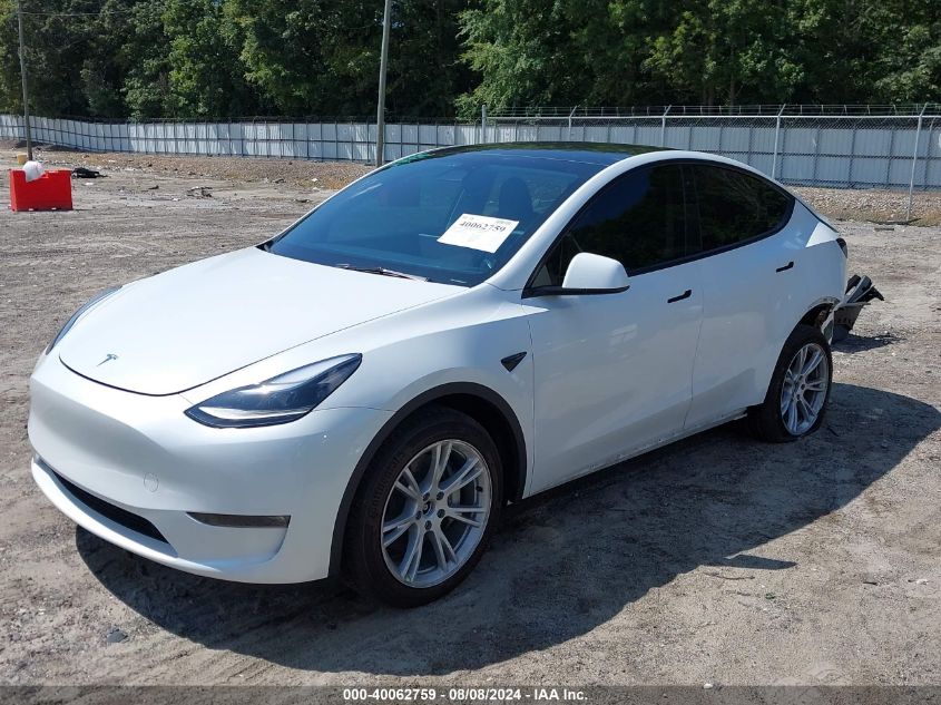 7SAYGDEE0PF686632 2023 TESLA MODEL Y - Image 2