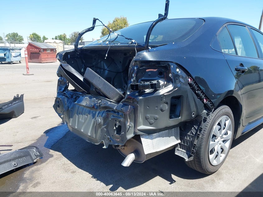 2022 TOYOTA COROLLA LE - JTDEPMAEXNJ232397