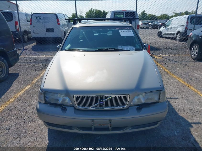 1999 Volvo V70 VIN: YV1LW55A3X2599558 Lot: 40064192