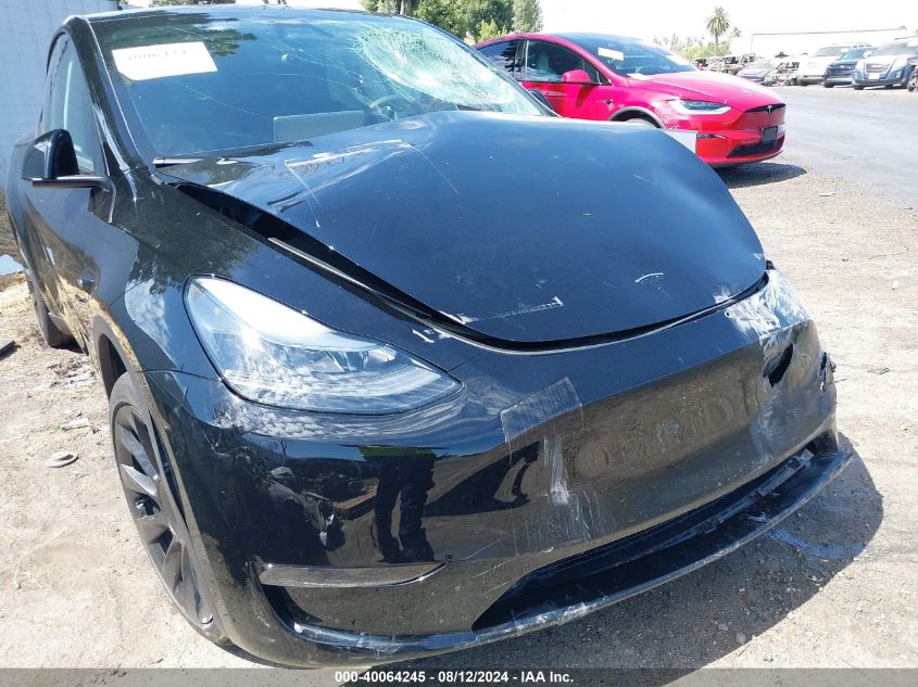 2024 Tesla Model Y Long Range Dual Motor All-Wheel Drive VIN: 7SAYGDEE2RA220524 Lot: 40064245