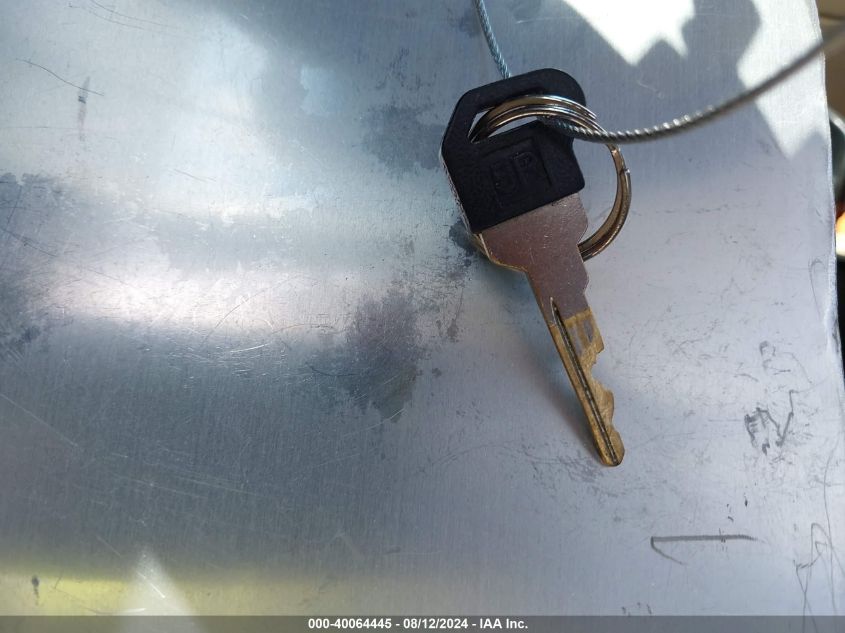 1988 Chevrolet Gmt-400 C1500 VIN: 1GCDC14H2JZ195739 Lot: 40064445