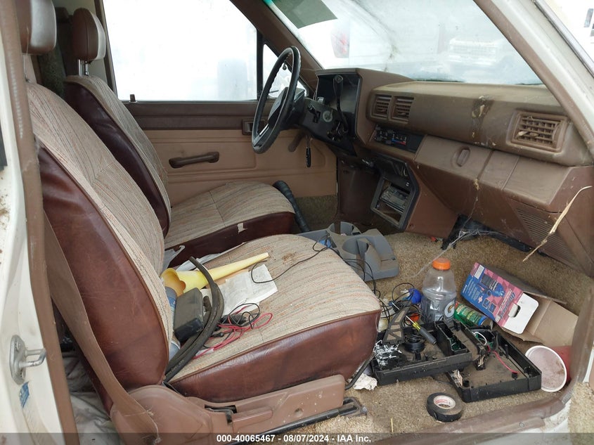 1986 Toyota Pickup Cab Chassis Rn75 Dlx VIN: JT5RN75U1G0009289 Lot: 40065467