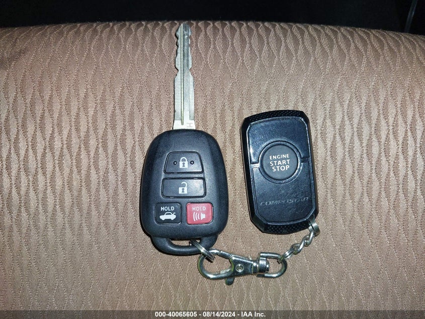 2014 TOYOTA COROLLA LE - 5YFBURHE6EP025564