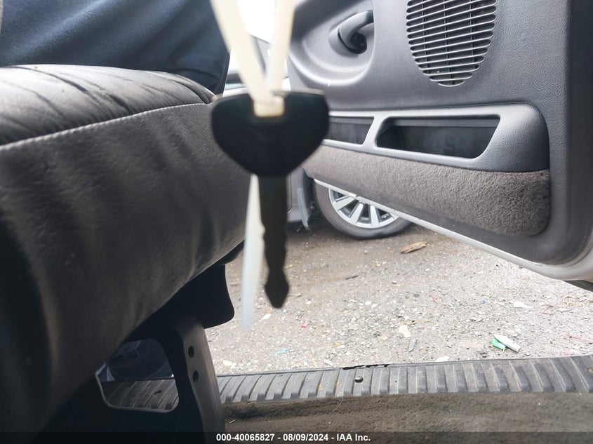 2001 Dodge Ram 1500 VIN: 3B7HF13Z61G732647 Lot: 40065827