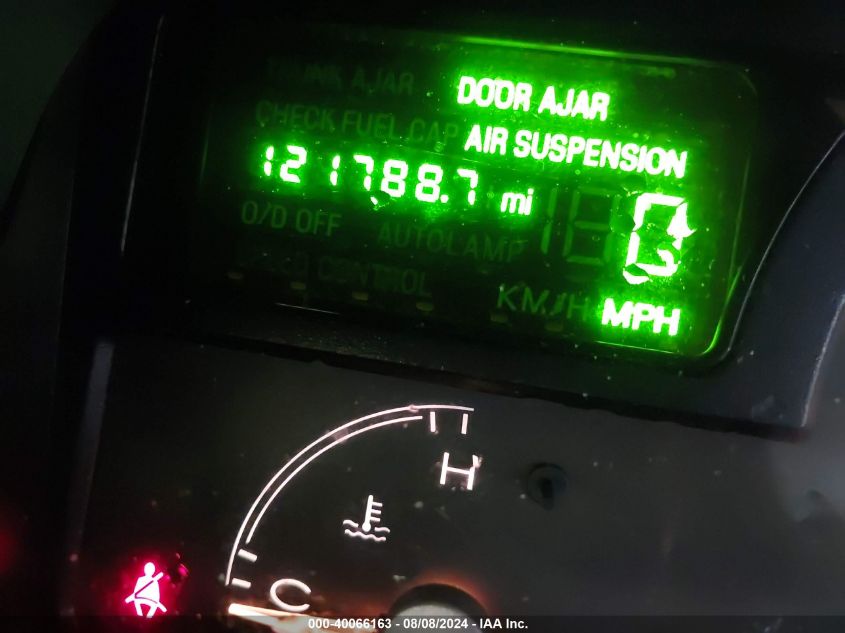 2003 Lincoln Town Car Executive VIN: 1LNHM81WX3Y655826 Lot: 40066163