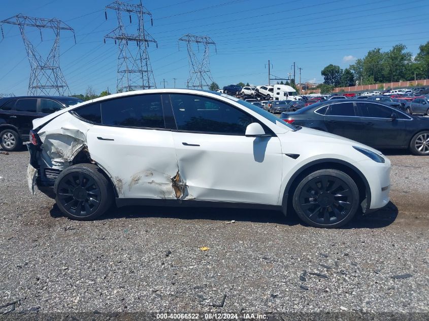 2022 Tesla Model Y Long Range Dual Motor All-Wheel Drive VIN: 7SAYGDEE9NF427408 Lot: 40066522