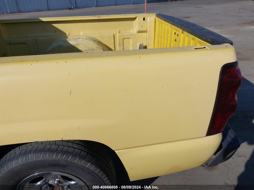 2000 Chevrolet Silverado C1500 VIN: 1GCEC14T7YZ224879 Lot: 40066808