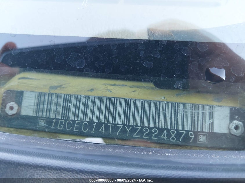 2000 Chevrolet Silverado C1500 VIN: 1GCEC14T7YZ224879 Lot: 40066808