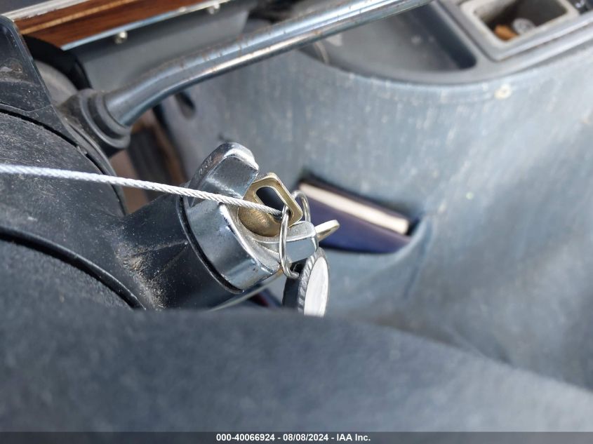 1990 Ford Econoline E150 Van VIN: 1FDEE14H2LHA85728 Lot: 40066924