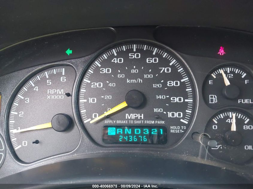 2000 Chevrolet Suburban 1500 K1500 VIN: 3GNFK16T1YG169390 Lot: 40066975