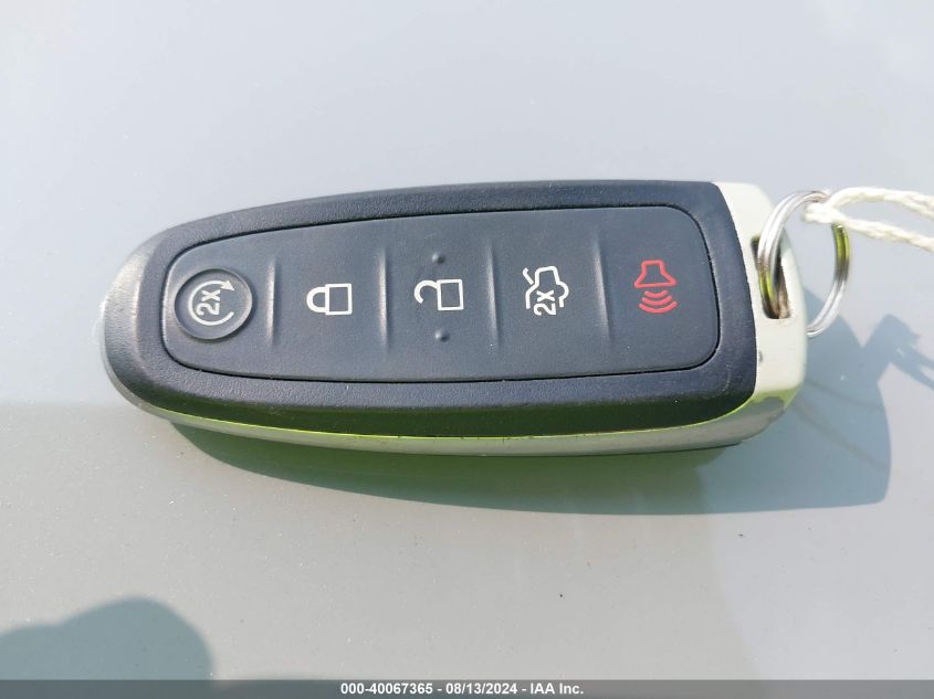 2019 Ford Escape Titanium VIN: 1FMCU9J91KUA28206 Lot: 40067365