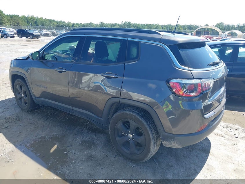 VIN 3C4NJCBB3JT488867 2018 JEEP COMPASS LATITUDE FWD