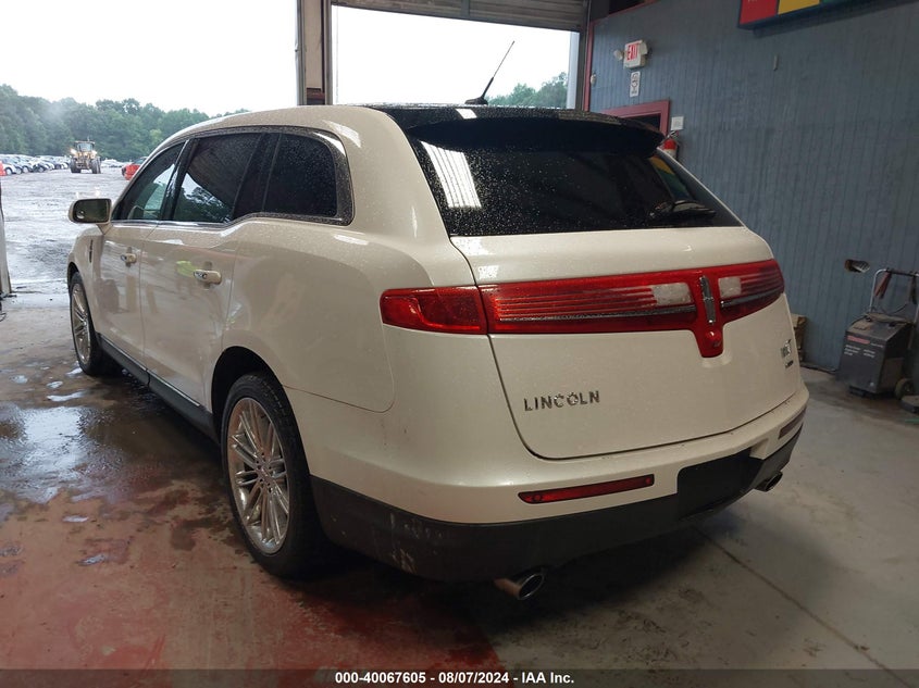 2014 LINCOLN MKT ECOBOOST - 2LMHJ5AT2EBL56879