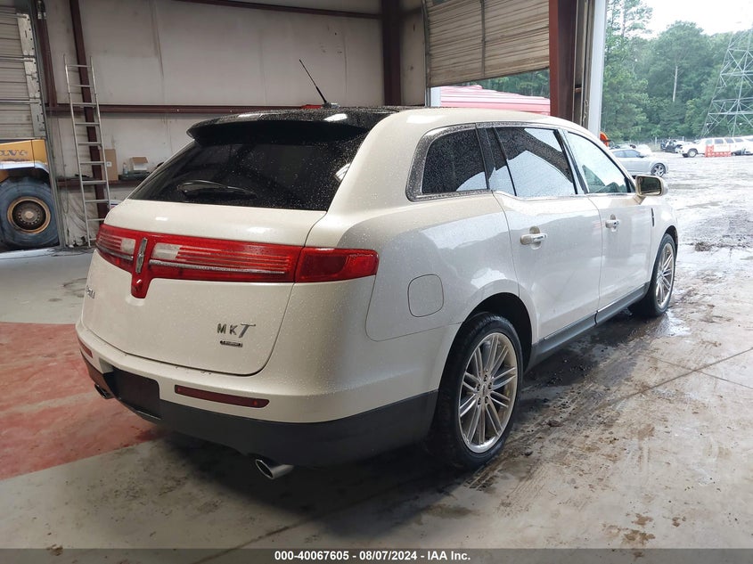 2014 LINCOLN MKT ECOBOOST - 2LMHJ5AT2EBL56879