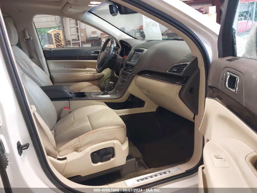 2014 LINCOLN MKT ECOBOOST - 2LMHJ5AT2EBL56879