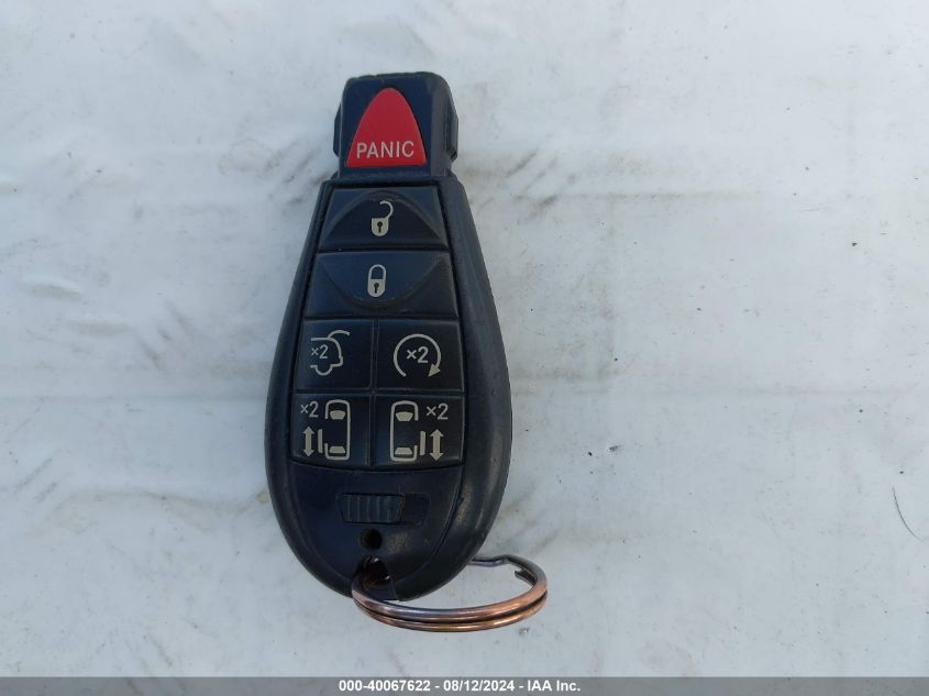 2011 Chrysler Town & Country Touring-L VIN: 2A4RR8DG7BR749318 Lot: 40067622