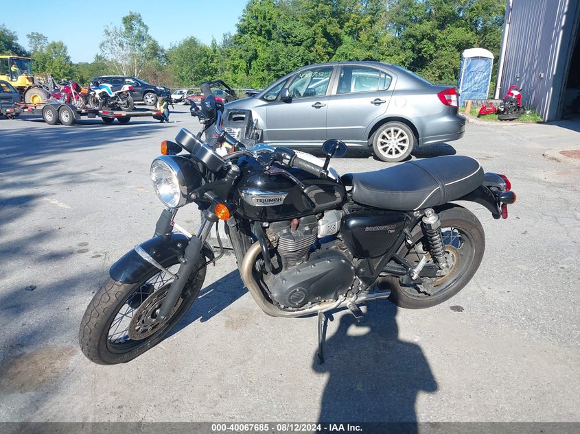 2023 TRIUMPH MOTORCYCLE BONNEVILLE 900 CC(VIN: SMTD10G75PTBF7744
