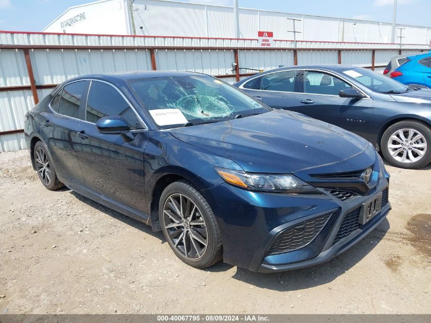 TOYOTA CAMRY SE 2021
