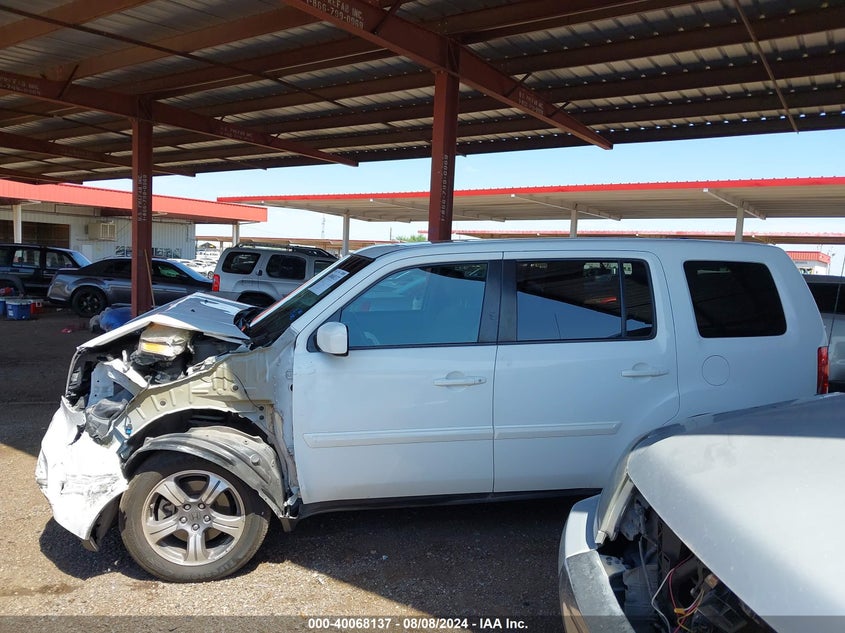 2015 Honda Pilot Se VIN: 5FNYF3H33FB033828 Lot: 40068137