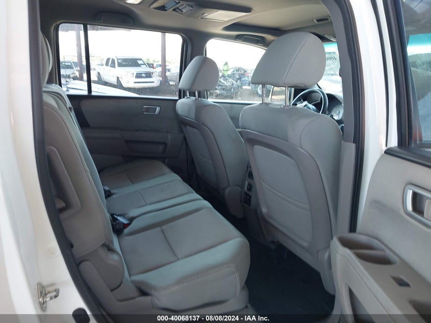 2015 Honda Pilot Se VIN: 5FNYF3H33FB033828 Lot: 40068137